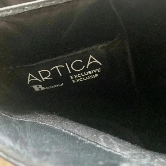 ARTICA Leather Ankle Boots, small medium heel, black, size 8.